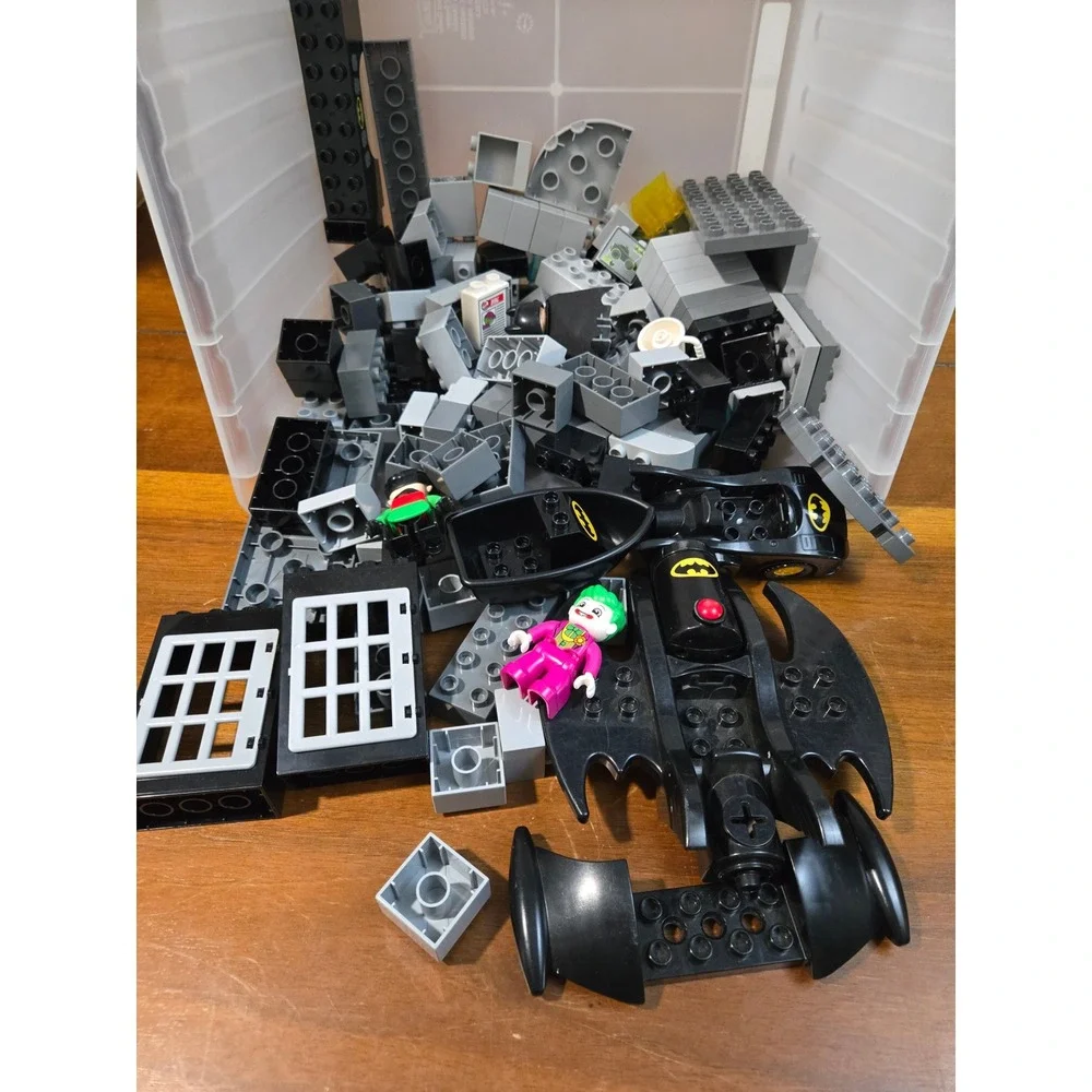 LEGO Duplo DC Super Heroes Batman Robin Joker Batwing 4lb Bulk Lot Black Grey